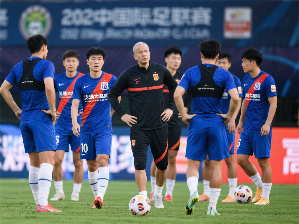 国足集训恐干扰备战计划，申花或以95万欧签下巴乙前锋？